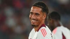 Ex-England defender Smalling in talks with Porto