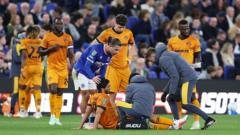 Wolves striker Jimenez to have knee surgery